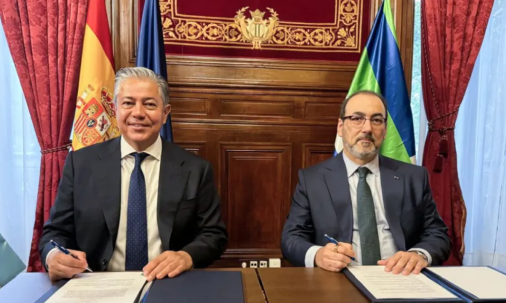 Neuquén abierta al mundo: Rolo Figueroa logró un crédito internacional para financiar obras&nbsp;provinciales