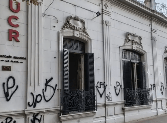 Siete comités radicales fueron vandalizados y se exige&nbsp;respuestas