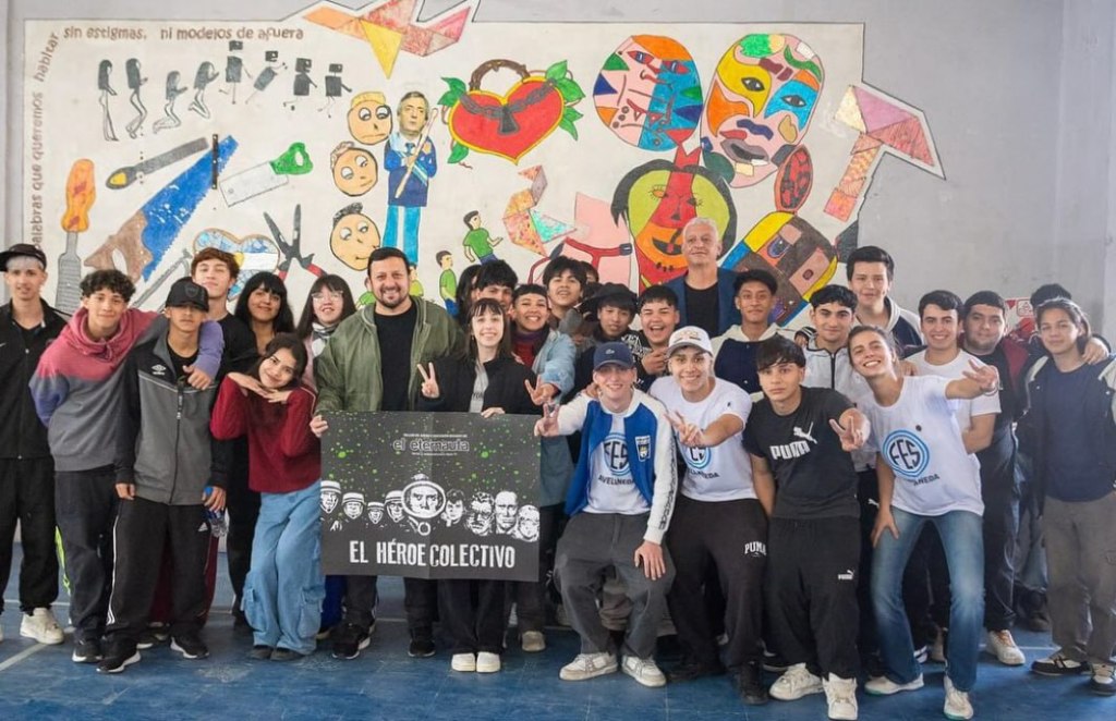 Santalla logra que los estudiantes no usen celulares mientras&nbsp;estudian