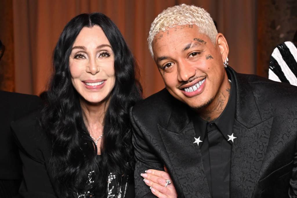 Cher habló sobre su relación con Alexander Edwards: “Simplemente lo&nbsp;amo”